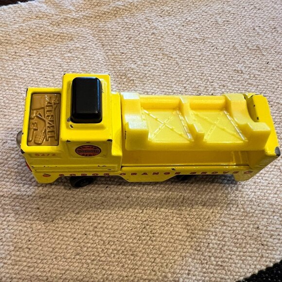 Thomas & Friends Take Along Railway Sodor Orange Grove Car - Picture 4 of 6